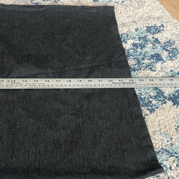 Eileen Fisher mini skirt love love but too big 🥲 classic and a staple for your - Picture 2 of 5